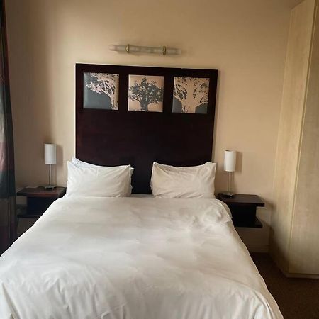 Cool & Easy Flat In The Heart Of Marshalltown Йоханесбург Екстериор снимка