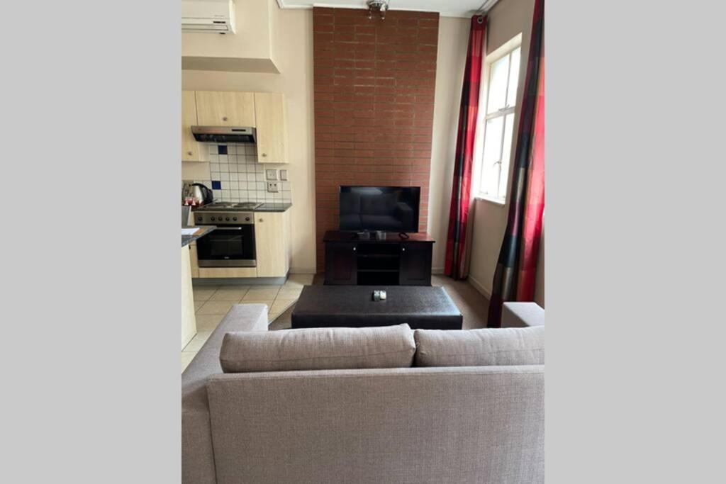 Cool & Easy Flat In The Heart Of Marshalltown Йоханесбург Екстериор снимка