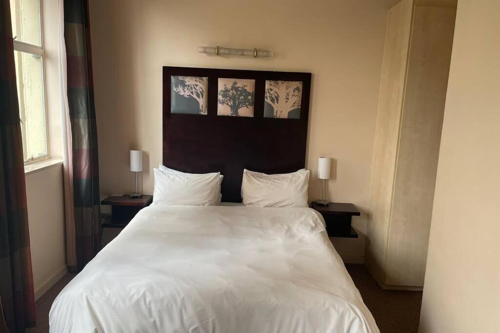 Cool & Easy Flat In The Heart Of Marshalltown Йоханесбург Екстериор снимка
